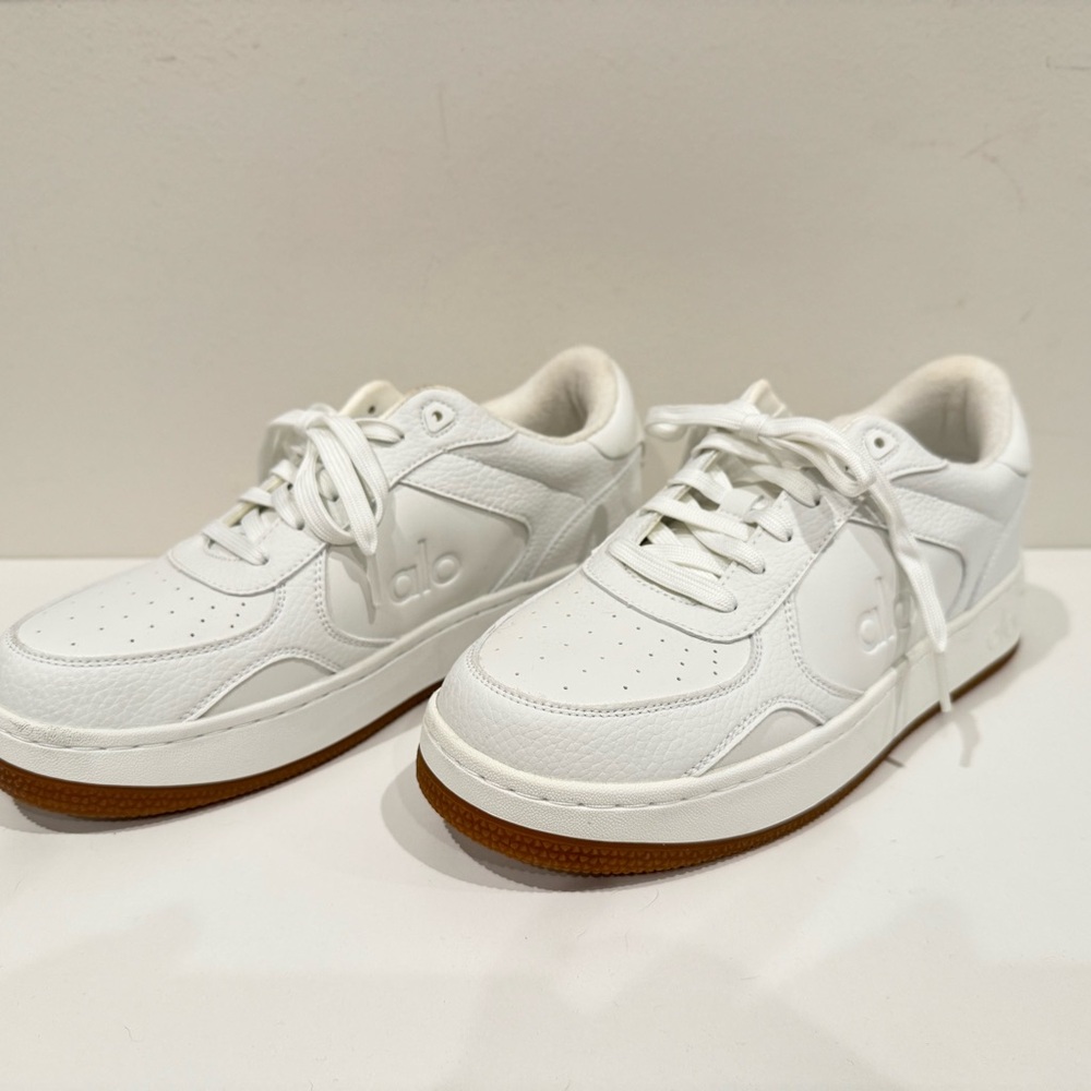 White Alo Sneaker
